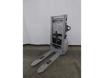 معدات تكديس STILL