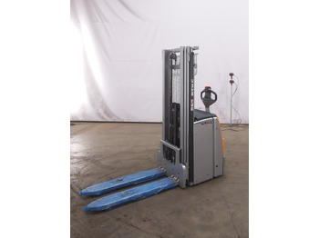 معدات تكديس STILL