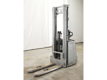 معدات تكديس STILL