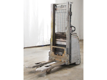 معدات تكديس STILL