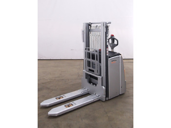 معدات تكديس STILL