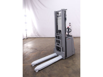 معدات تكديس STILL