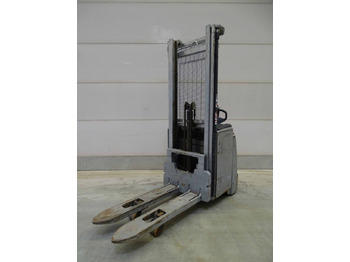 معدات تكديس STILL