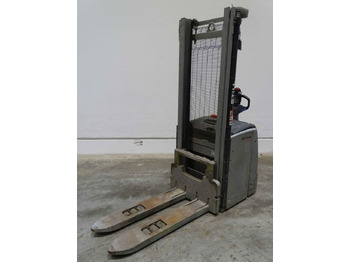 معدات تكديس STILL