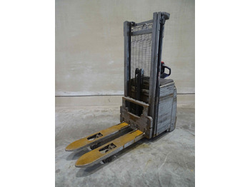 معدات تكديس STILL