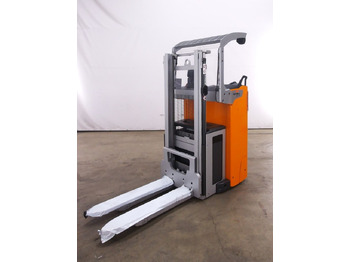 معدات تكديس STILL