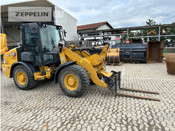 اللودر بعجل CATERPILLAR 906