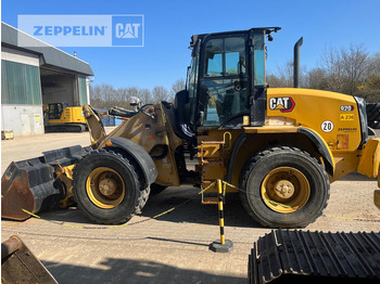 اللودر بعجل CATERPILLAR 920