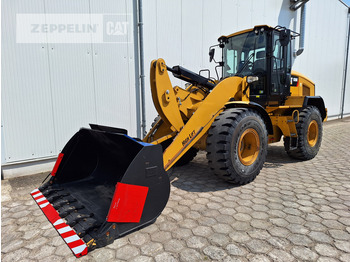 اللودر بعجل CATERPILLAR 926M