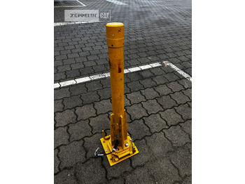 معدات البناء CATERPILLAR