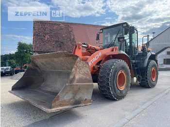 اللودر بعجل HITACHI ZW220