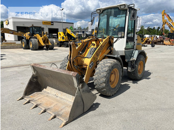 اللودر بعجل LIEBHERR L 506