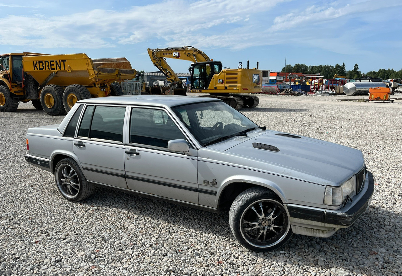 1992 VOLVO 740SE 2.3 85kW - سيارة: صور 1 1992 VOLVO 740SE 2.3 85kW - سيارة: صور 1