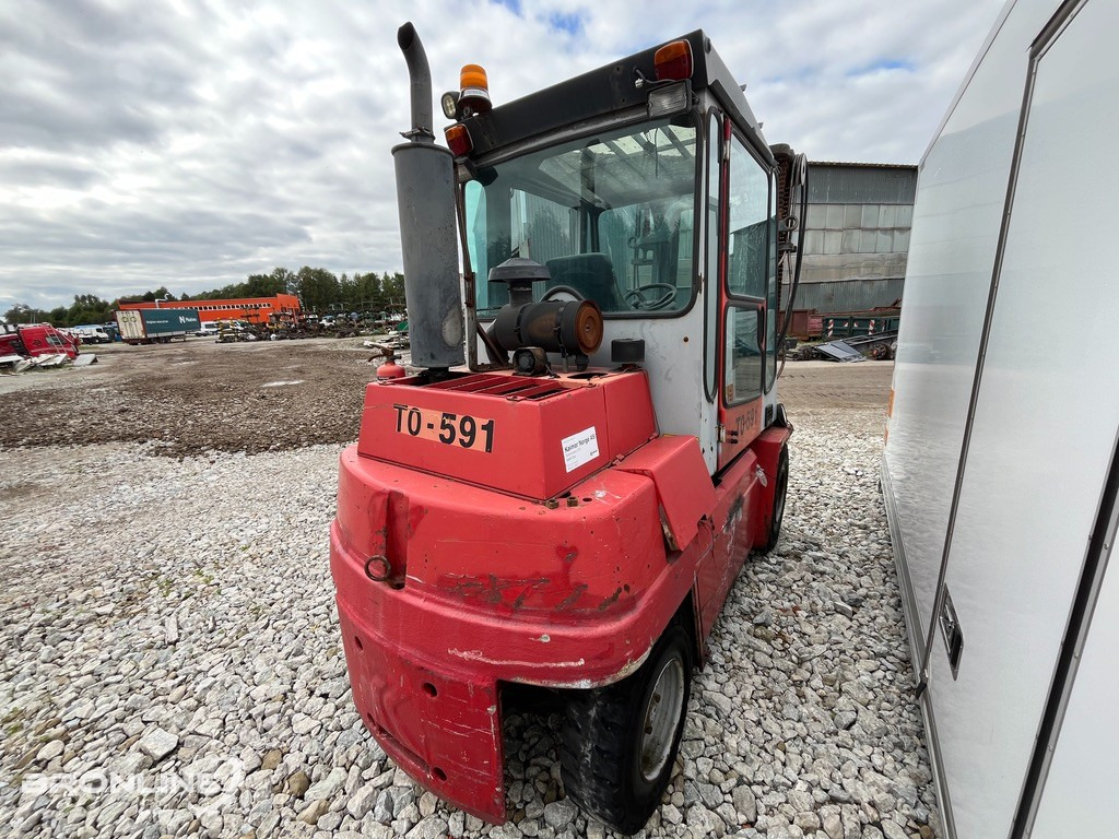 2000 Kalmar DCD 55-6H tõstuk - رافعة شوكية ديزل: صور 5 2000 Kalmar DCD 55-6H tõstuk - رافعة شوكية ديزل: صور 5