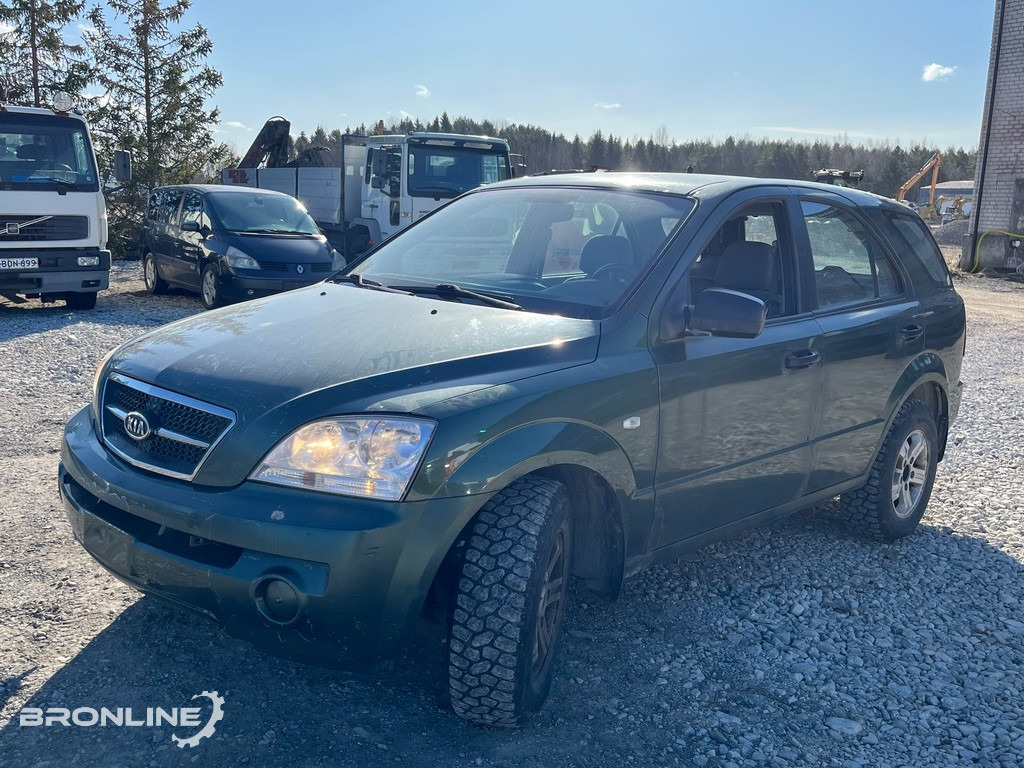 2004 KIA Sorento 4x4 - سيارة: صور 2 2004 KIA Sorento 4x4 - سيارة: صور 2