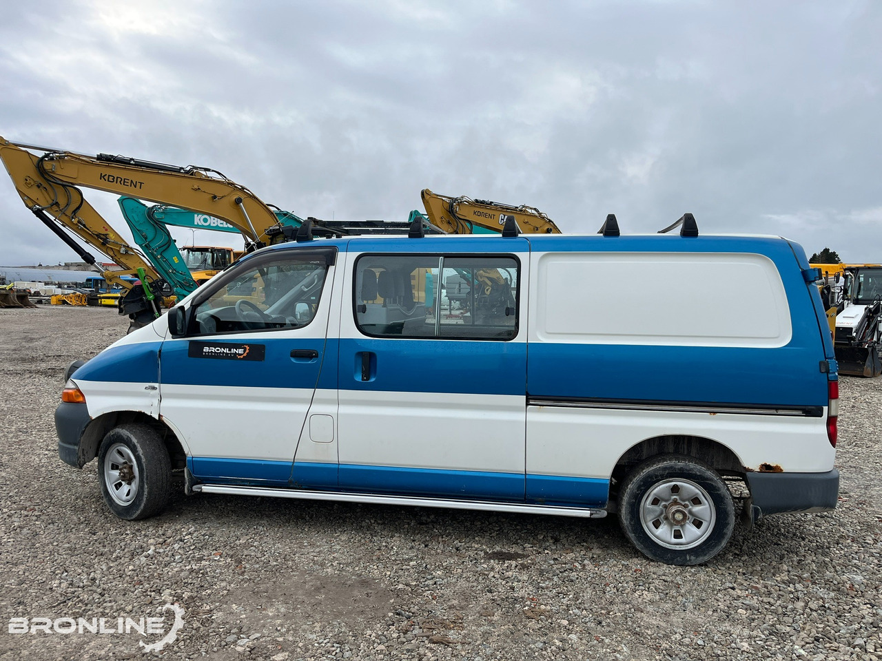 2005 Toyota HIACE 4WD D4D 2.5d 75kW - سيارة: صور 5 2005 Toyota HIACE 4WD D4D 2.5d 75kW - سيارة: صور 5