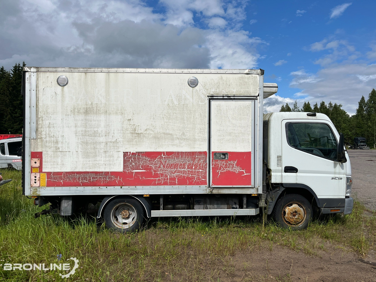 2007 Mitsubishi Fuso Canter 3c13 BOX - مبردة شاحنة: صور 4 2007 Mitsubishi Fuso Canter 3c13 BOX - مبردة شاحنة: صور 4