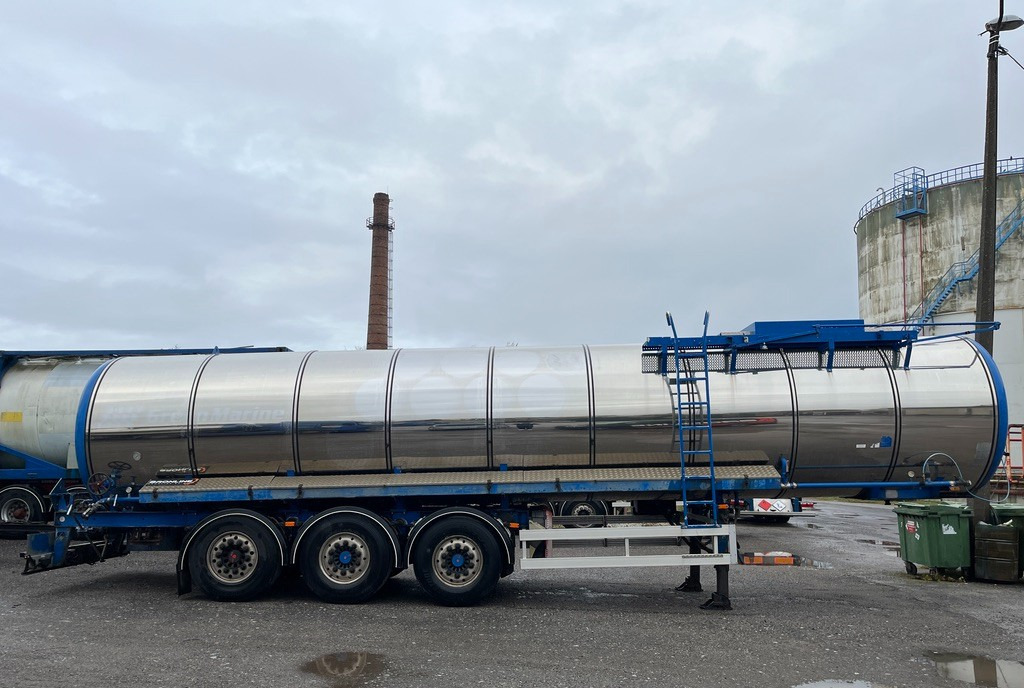 2009 KÄSSBOHRER STS32/1 ADR Tanker semi-trailer - نصف مقطورة صهريج: صور 4 2009 KÄSSBOHRER STS32/1 ADR Tanker semi-trailer - نصف مقطورة صهريج: صور 4