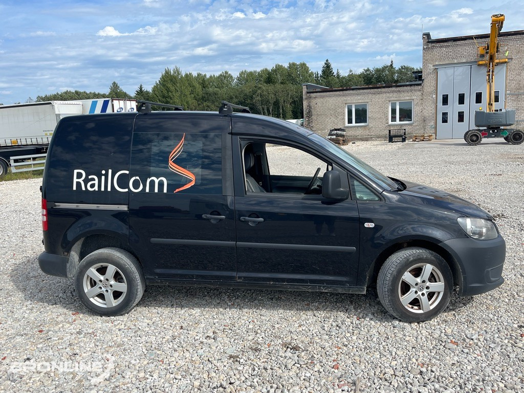 2011 Volkswagen Caddy 4x4 2.0 81kW - سيارة: صور 3 2011 Volkswagen Caddy 4x4 2.0 81kW - سيارة: صور 3