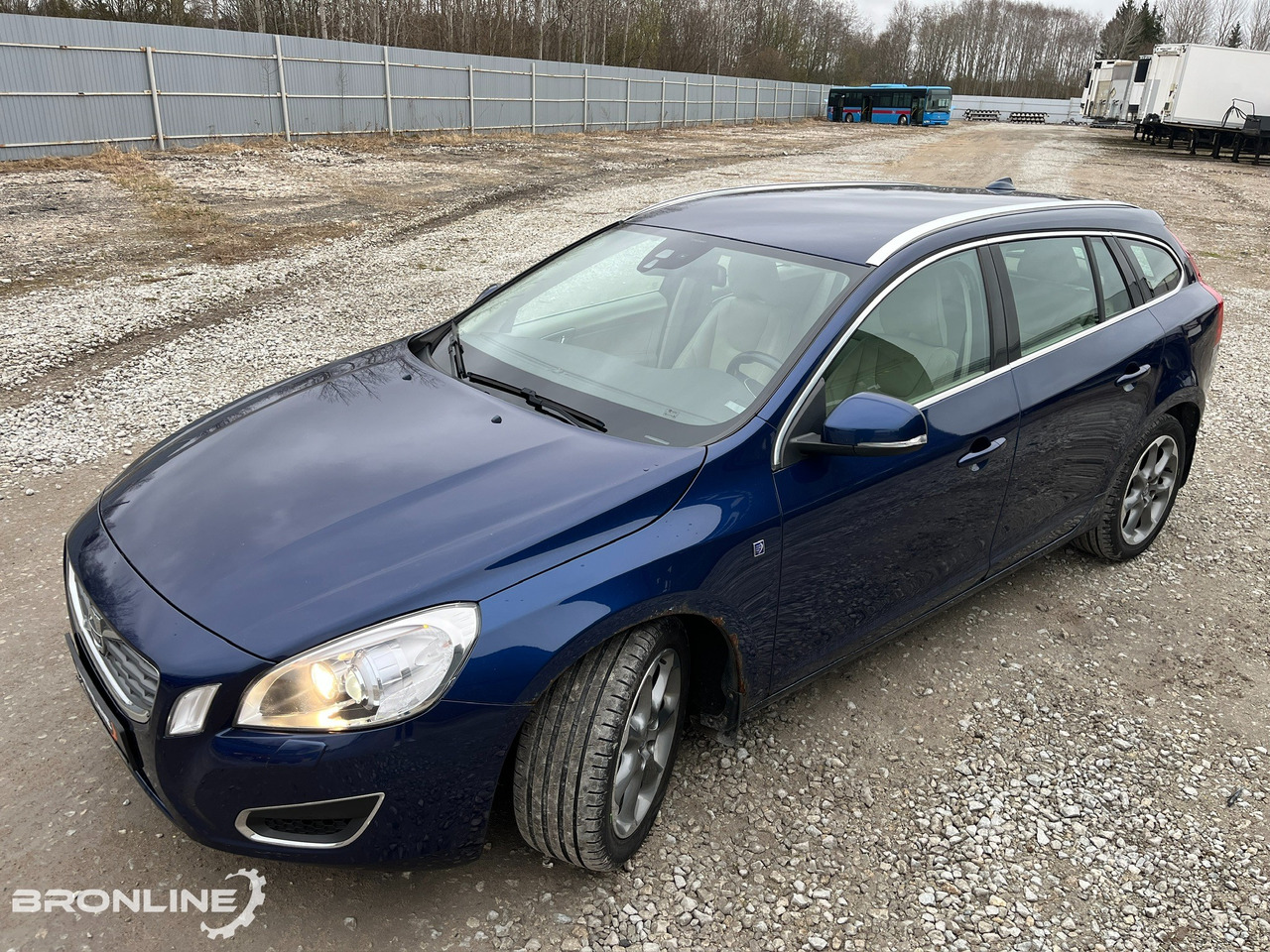 2011 Volvo V60 1.6 84kW Low mileage - سيارة: صور 5 2011 Volvo V60 1.6 84kW Low mileage - سيارة: صور 5