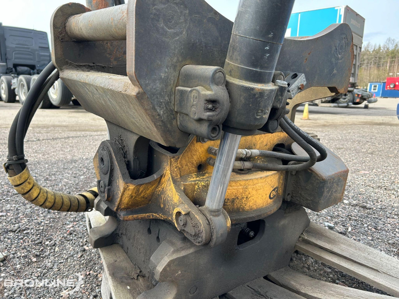 Engcon EC20B S70 Tiltrotator - مُلحق الحفار الدوار: صور 3 Engcon EC20B S70 Tiltrotator - مُلحق الحفار الدوار: صور 3