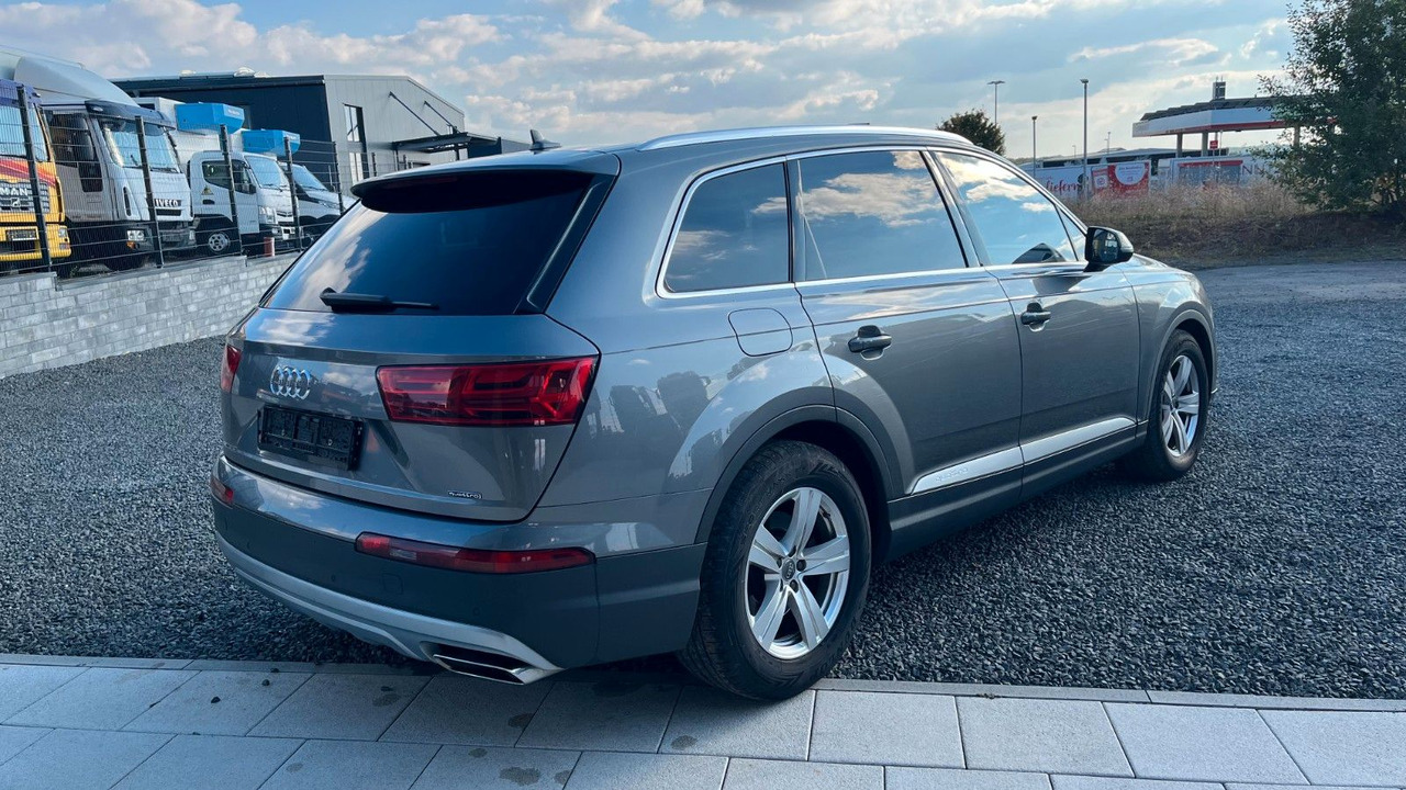Audi Q7 3.0 TDI quattro Standheizung Allradlenkung - سيارة دفع رباعي: صور 4 Audi Q7 3.0 TDI quattro Standheizung Allradlenkung - سيارة دفع رباعي: صور 4