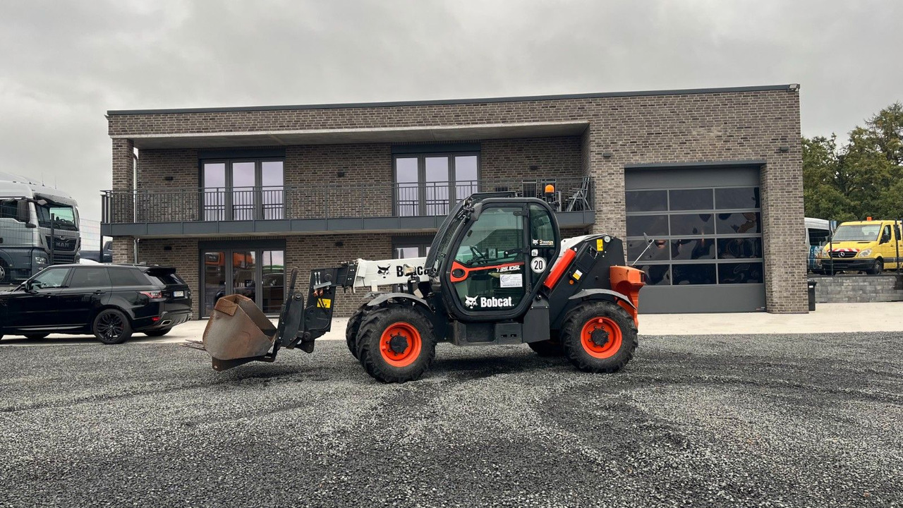 Bobcat T35.105LB Teleskoplader 7600 Kg Gabel Schaufel - معدات المناولة: صور 1 Bobcat T35.105LB Teleskoplader 7600 Kg Gabel Schaufel - معدات المناولة: صور 1