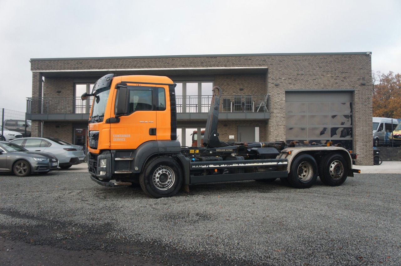MAN TGS 26.420 Abrollkipper Meiller - شاحنة ذات الخطاف: صور 1 MAN TGS 26.420 Abrollkipper Meiller - شاحنة ذات الخطاف: صور 1