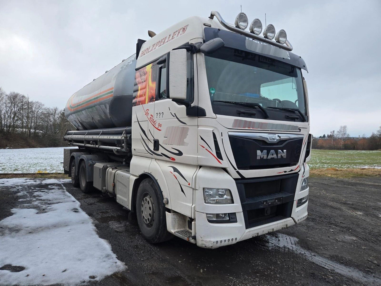 MAN TGX 26.480 Silo Waage 30.000 Ltr - شاحنة صهريج: صور 1 MAN TGX 26.480 Silo Waage 30.000 Ltr - شاحنة صهريج: صور 1