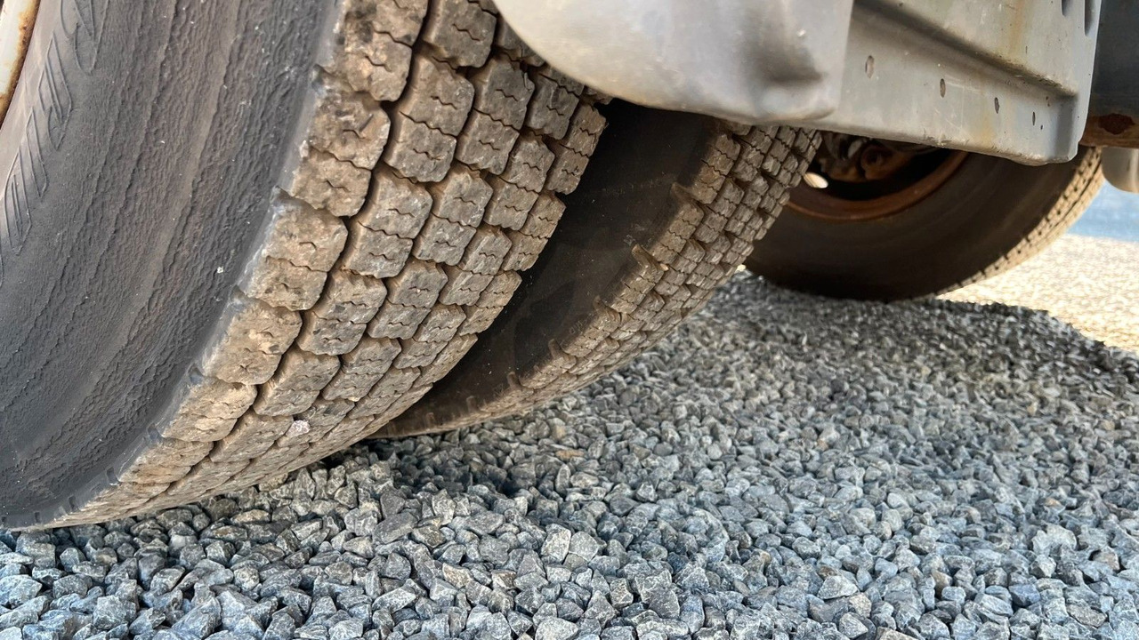 شاحنة ذات الخطاف Mercedes-Benz 1318 1218 Abrollkipper Mercedes-Benz 1318 1218 Abrollkipper: صور 12