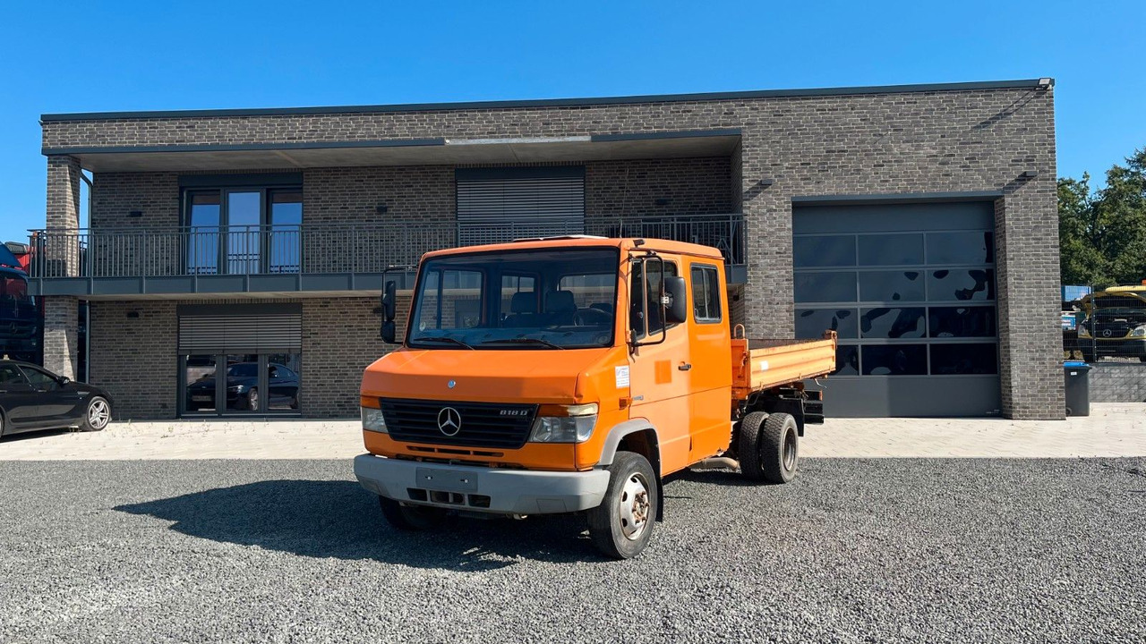 Mercedes-Benz 818 DK Kipper Dreiseitenkipper Meiller Doka Mercedes-Benz 818 DK Kipper Dreiseitenkipper Meiller Doka - قلاب صغير, الشاحنات الصغيرة كابينة مزدوجة: صور 1 Mercedes-Benz 818 DK Kipper Dreiseitenkipper Meiller Doka Mercedes-Benz 818 DK Kipper Dreiseitenkipper Meiller Doka - قلاب صغير, الشاحنات الصغيرة كابينة مزدوجة: صور 1