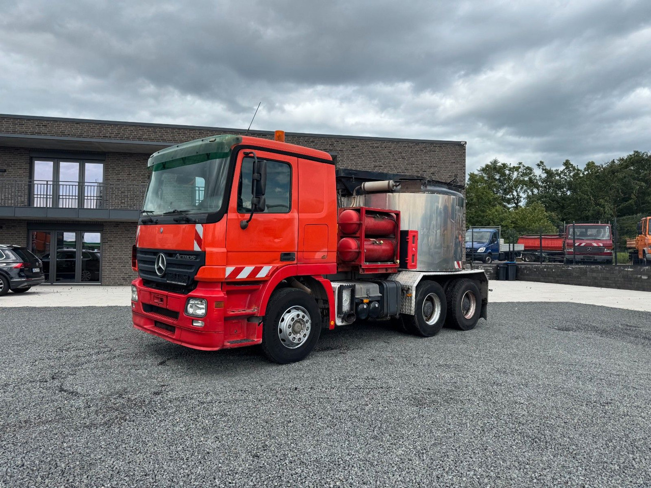 Mercedes-Benz Actros 2641 LS 6x4 Asphaltkocher 6x4 - شاحنة: صور 2 Mercedes-Benz Actros 2641 LS 6x4 Asphaltkocher 6x4 - شاحنة: صور 2