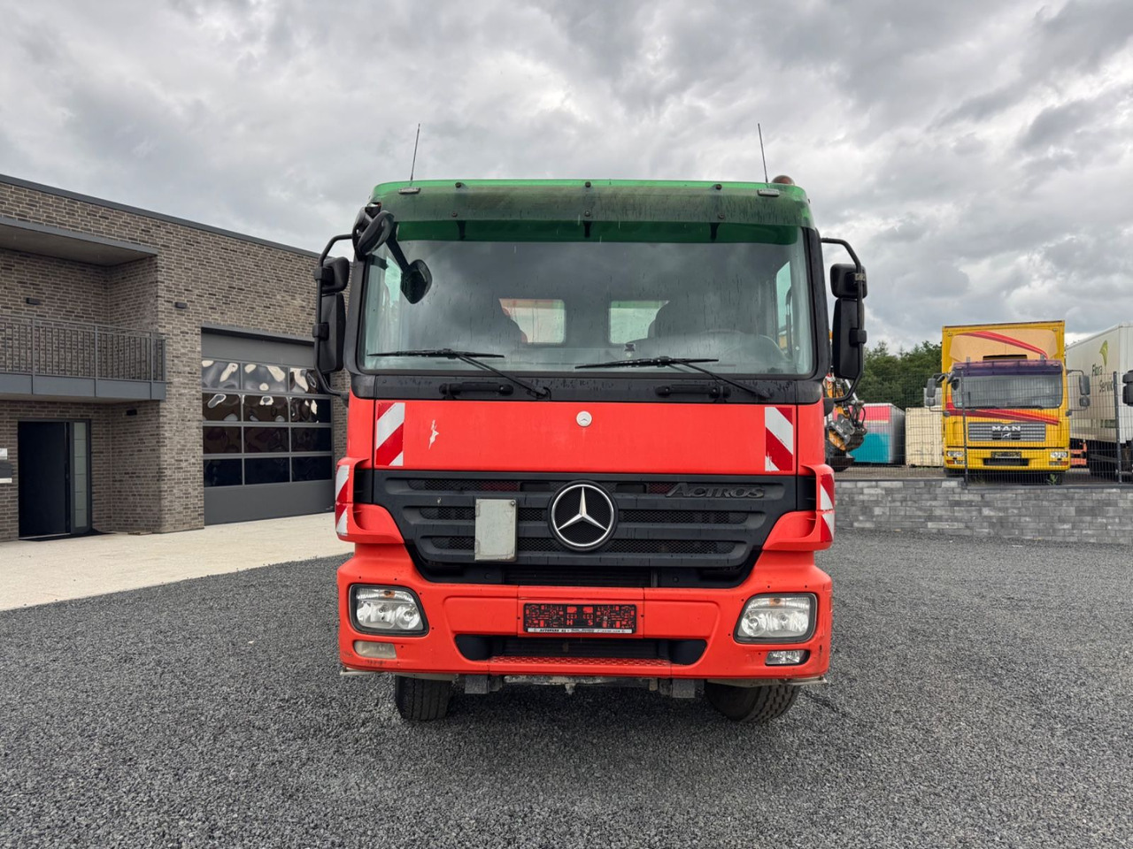 Mercedes-Benz Actros 3244 Dreiseitenkipper Meiller Bordm 8x4 - قلابات: صور 4 Mercedes-Benz Actros 3244 Dreiseitenkipper Meiller Bordm 8x4 - قلابات: صور 4