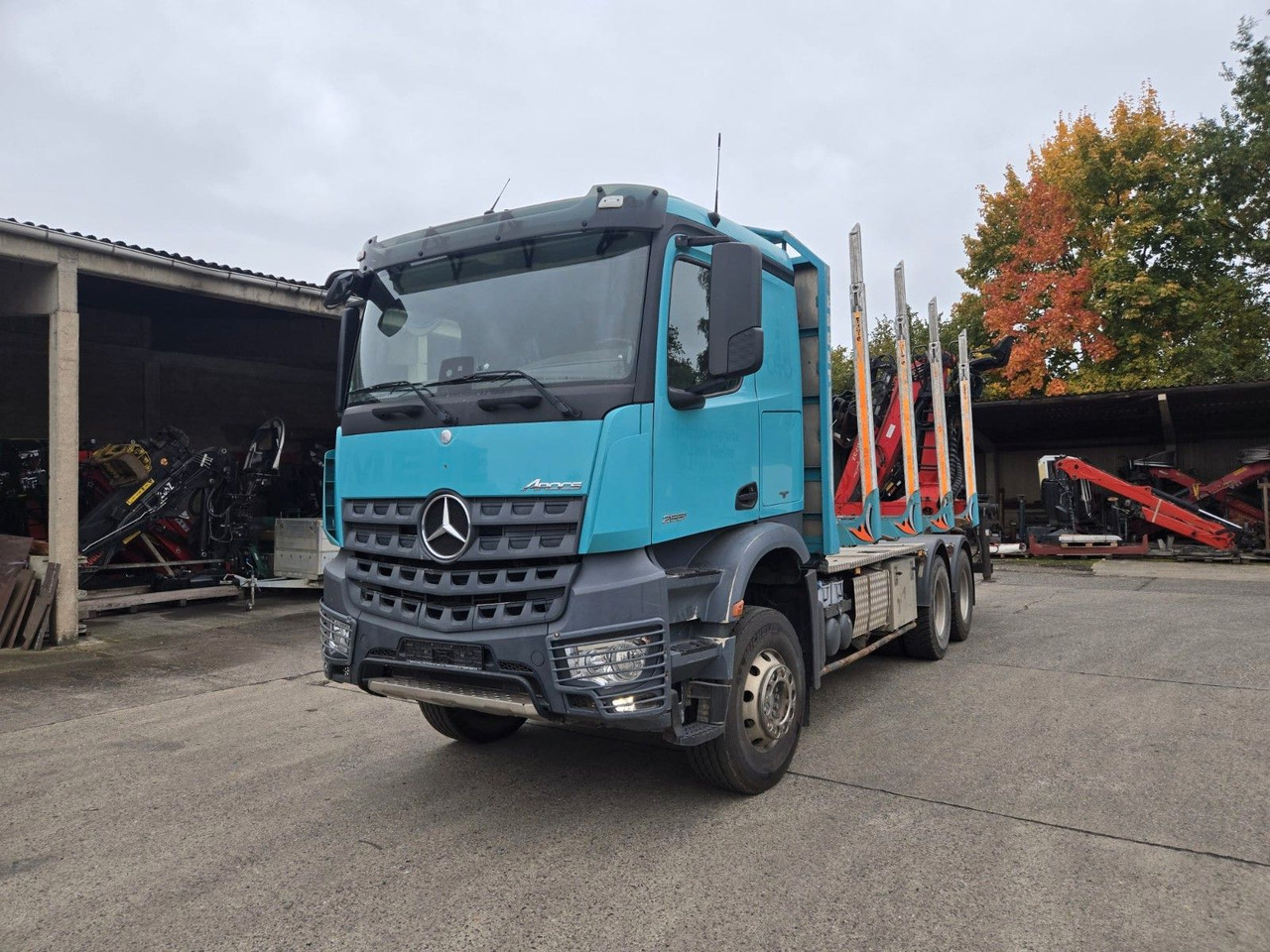 Mercedes-Benz Arocs 2651 Holztransporter Blatt Blatt Kran - شاحنة قطع الأشجار, شاحنة كرين: صور 2 Mercedes-Benz Arocs 2651 Holztransporter Blatt Blatt Kran - شاحنة قطع الأشجار, شاحنة كرين: صور 2