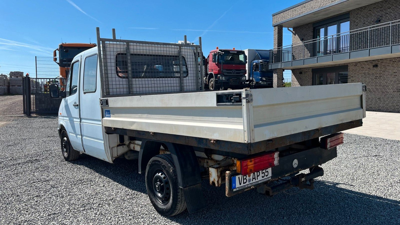 Mercedes-Benz Sprinter 312 D Pritsche Doka - الشاحنات الصغيرة المسطحة, الشاحنات الصغيرة كابينة مزدوجة: صور 5 Mercedes-Benz Sprinter 312 D Pritsche Doka - الشاحنات الصغيرة المسطحة, الشاحنات الصغيرة كابينة مزدوجة: صور 5