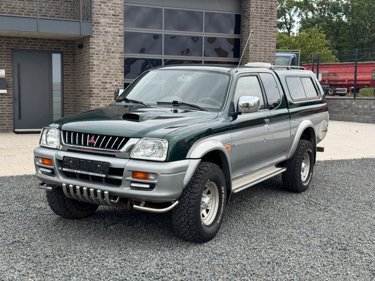 Mitsubishi L200 Klima - سيارة دفع رباعي: صور 2 Mitsubishi L200 Klima - سيارة دفع رباعي: صور 2