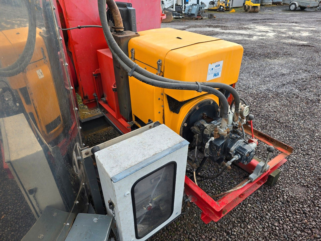 Other Asphaltkocher R. Kolberg ATK H 12 Baujahr 2010 - آلة أسفلت: صور 4 Other Asphaltkocher R. Kolberg ATK H 12 Baujahr 2010 - آلة أسفلت: صور 4