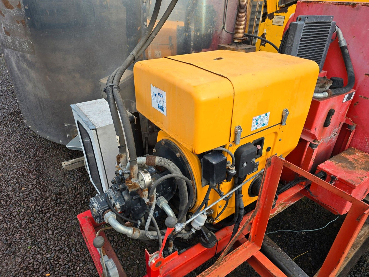 Other Asphaltkocher R. Kolberg ATK H 12 Baujahr 2010 - آلة أسفلت: صور 3 Other Asphaltkocher R. Kolberg ATK H 12 Baujahr 2010 - آلة أسفلت: صور 3