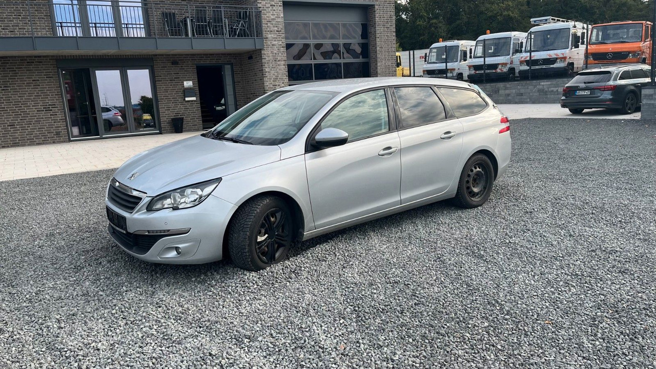 Peugeot 308 SW Active - سيارة ستيشن: صور 2 Peugeot 308 SW Active - سيارة ستيشن: صور 2