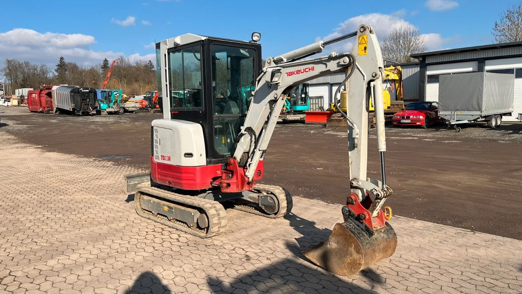 Takeuchi TB23R Minibagger 2670 Kg - حفارة مصغرة: صور 3 Takeuchi TB23R Minibagger 2670 Kg - حفارة مصغرة: صور 3