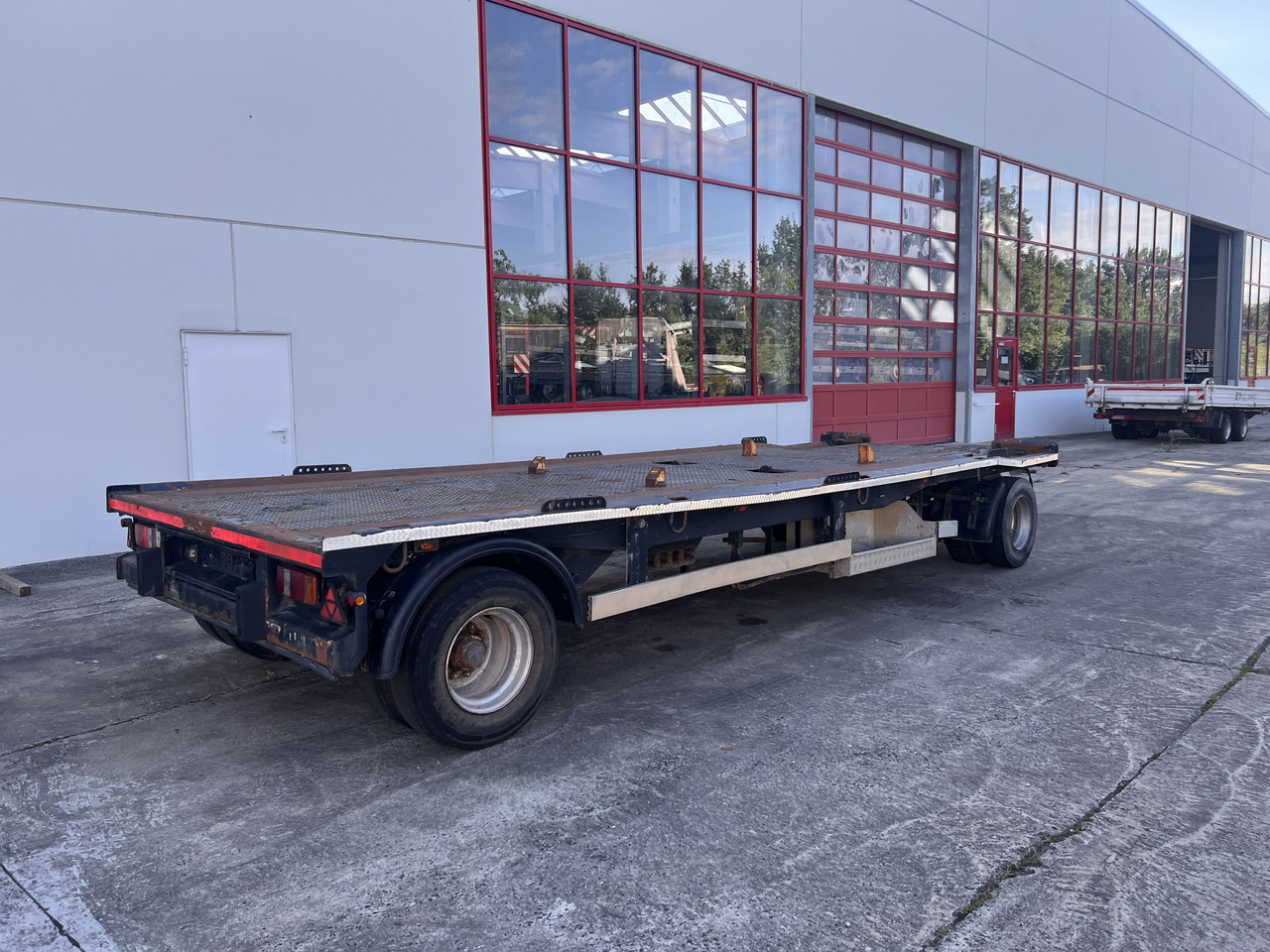 Dinkel DAC 18000 2 Achs Kombi- Anhänger für Abroll- oder Absetzmulden oder Tieflader - مقطورة هوك ليفت/ لود لوجر: صور 5 Dinkel DAC 18000 2 Achs Kombi- Anhänger für Abroll- oder Absetzmulden oder Tieflader - مقطورة هوك ليفت/ لود لوجر: صور 5