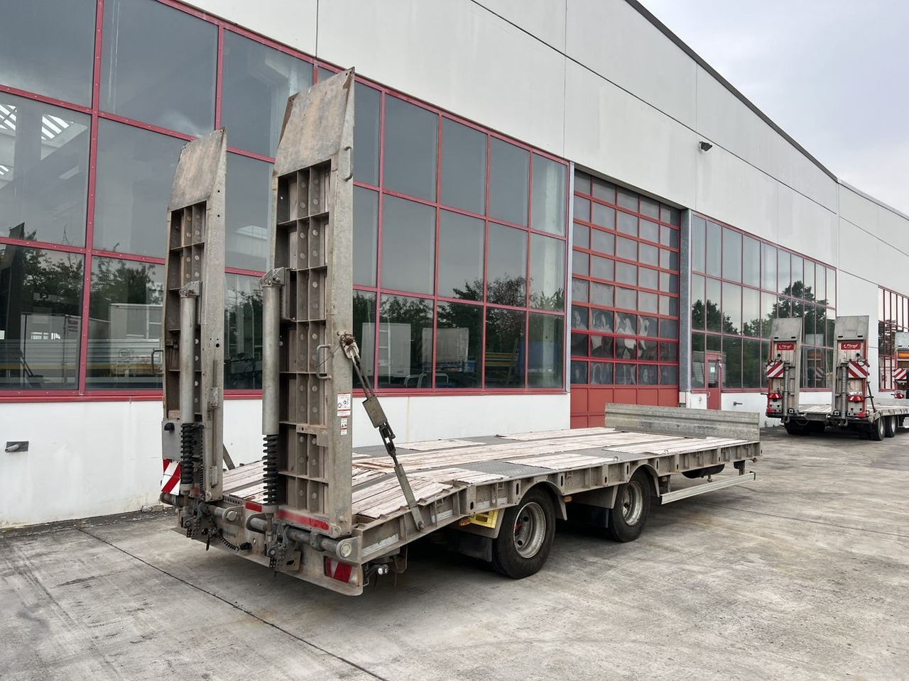 Humbaur 21 t Tandemtieflader - عربة مسطحة منخفضة مقطورة: صور 4 Humbaur 21 t Tandemtieflader - عربة مسطحة منخفضة مقطورة: صور 4