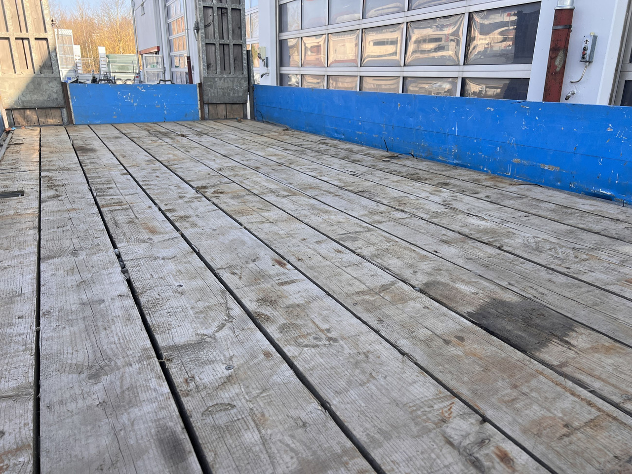 Humbaur HBTZ 136224 TA-BS 13,6 t Tandemtieflader - عربة مسطحة منخفضة مقطورة: صور 4 Humbaur HBTZ 136224 TA-BS 13,6 t Tandemtieflader - عربة مسطحة منخفضة مقطورة: صور 4