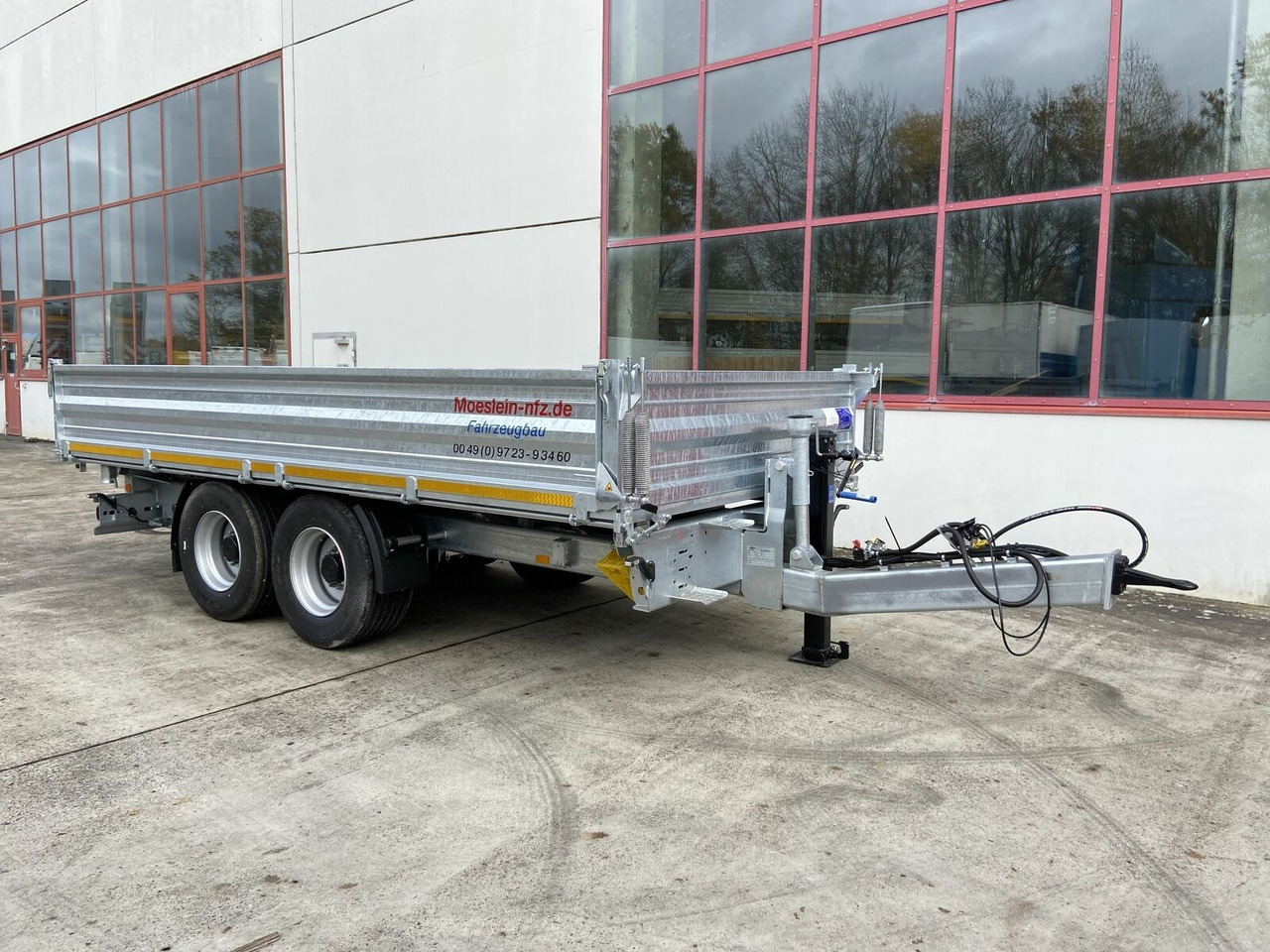 Möslein 14 t Kipper Tieflader 5,70 m lang, Breite Reife - قلابة مقطورة: صور 3 Möslein 14 t Kipper Tieflader 5,70 m lang, Breite Reife - قلابة مقطورة: صور 3