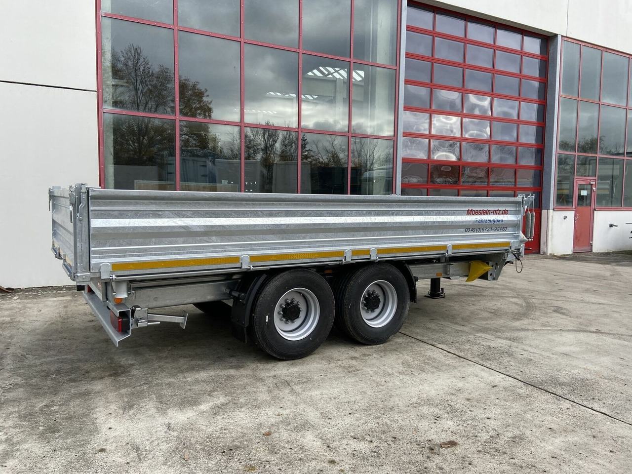 Möslein 14 t Tandem- Kipper Tieflader 5,70 m lang, Brei - قلابة مقطورة: صور 4 Möslein 14 t Tandem- Kipper Tieflader 5,70 m lang, Brei - قلابة مقطورة: صور 4