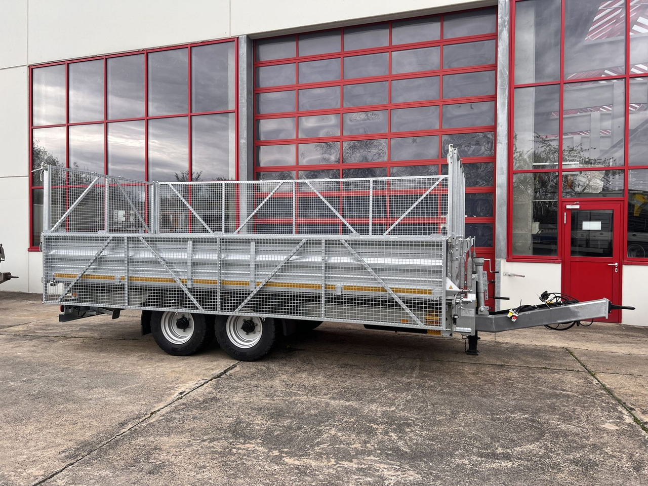 Möslein 14 t Tandem- Kipper Tieflader 5,70 m lang, Brei - قلابة مقطورة: صور 5 Möslein 14 t Tandem- Kipper Tieflader 5,70 m lang, Brei - قلابة مقطورة: صور 5