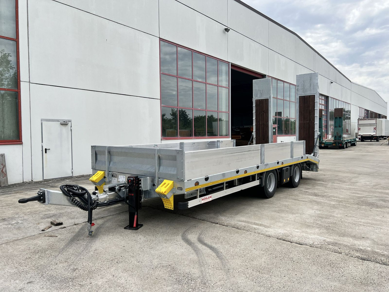 Möslein 21 t Tandemtieflader, Luftgefedert, NEU - عربة مسطحة منخفضة مقطورة: صور 2 Möslein 21 t Tandemtieflader, Luftgefedert, NEU - عربة مسطحة منخفضة مقطورة: صور 2