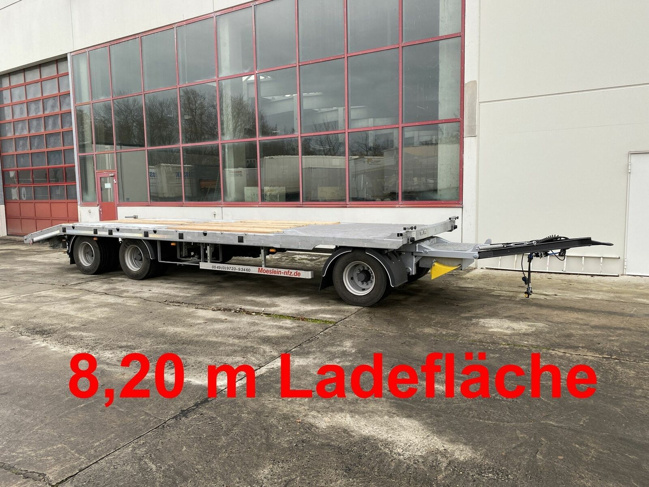 Möslein 3 Achs Tieflader gerader Ladefläche 8,10 m,Neuf - عربة مسطحة منخفضة مقطورة: صور 1 Möslein 3 Achs Tieflader gerader Ladefläche 8,10 m,Neuf - عربة مسطحة منخفضة مقطورة: صور 1