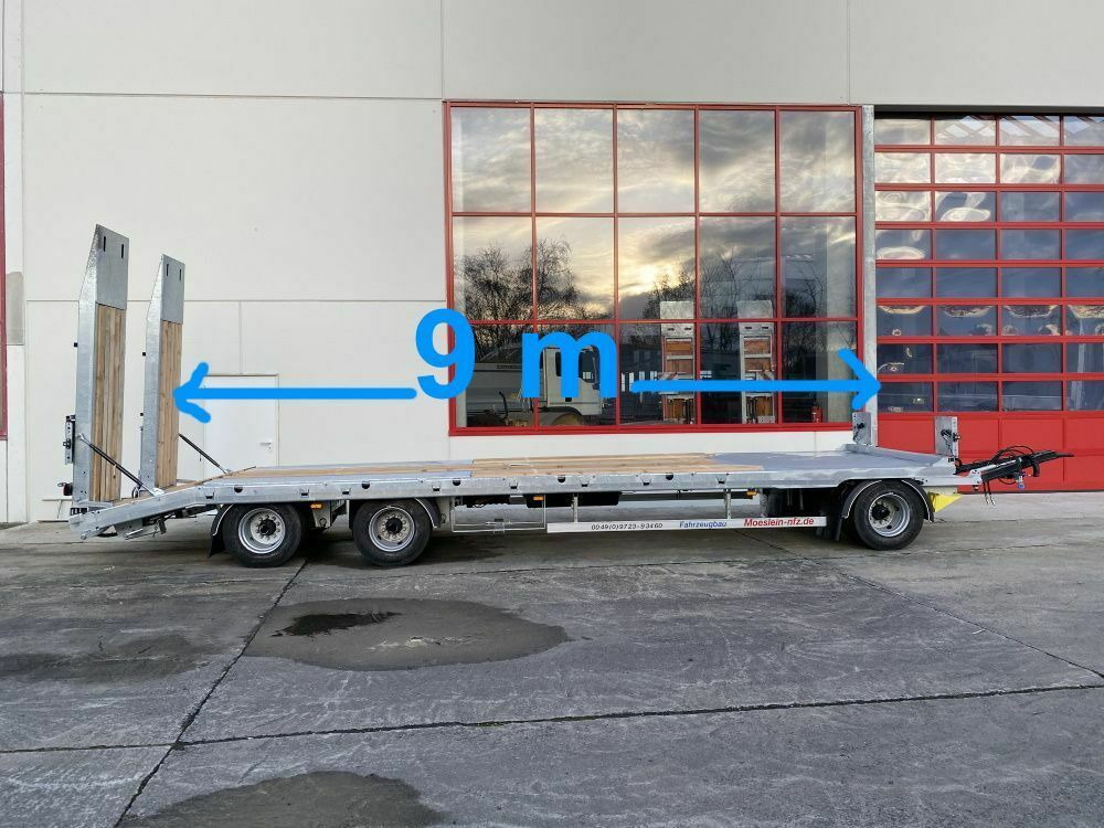 Möslein 3 Achs Tieflader mit gerader Ladefläche 9 m, Ne - عربة مسطحة منخفضة مقطورة: صور 1 Möslein 3 Achs Tieflader mit gerader Ladefläche 9 m, Ne - عربة مسطحة منخفضة مقطورة: صور 1