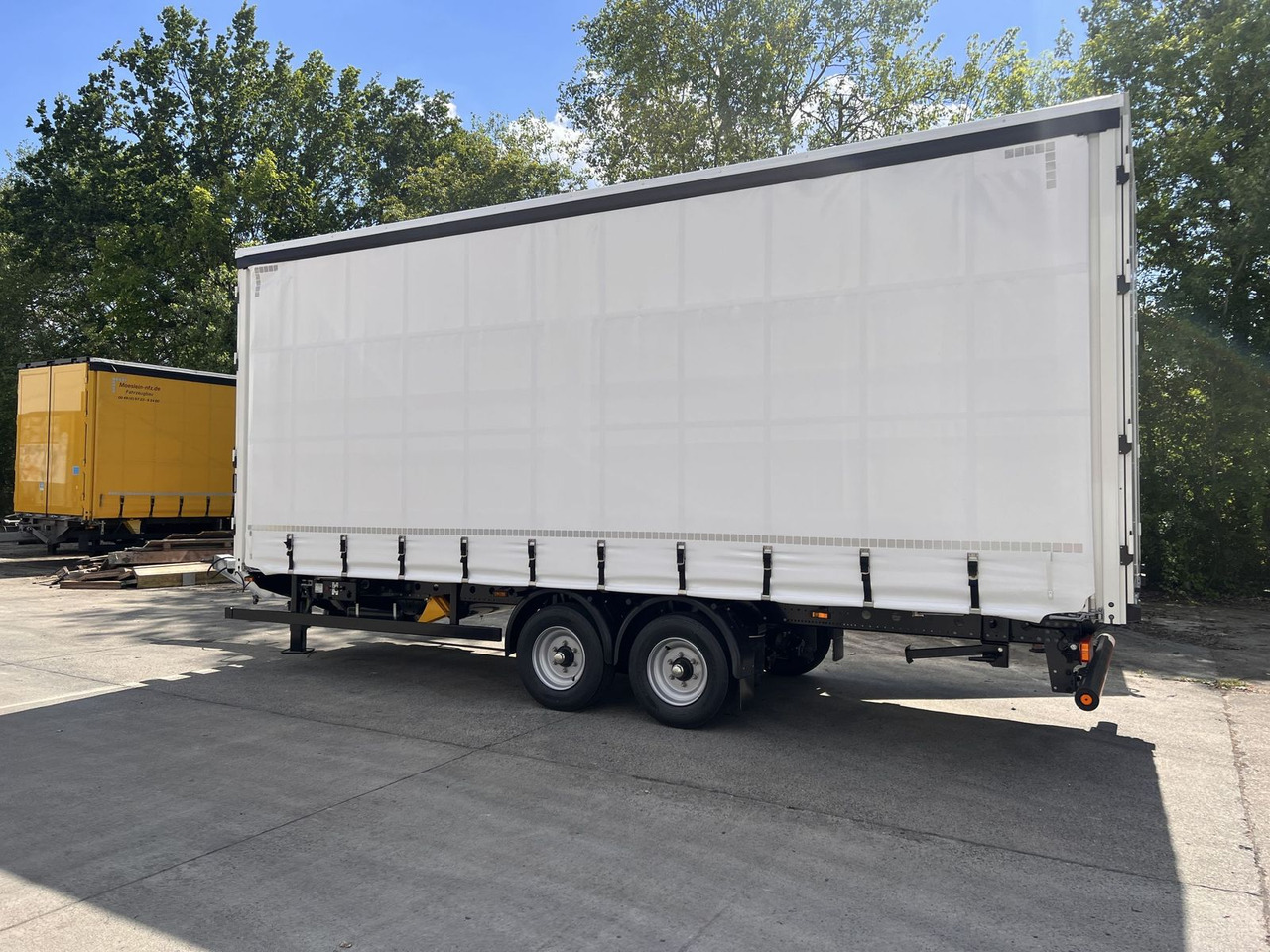 Möslein NEUER Tandem- Planenanhänger Durchladbar - مقطورة ستارة: صور 5 Möslein NEUER Tandem- Planenanhänger Durchladbar - مقطورة ستارة: صور 5